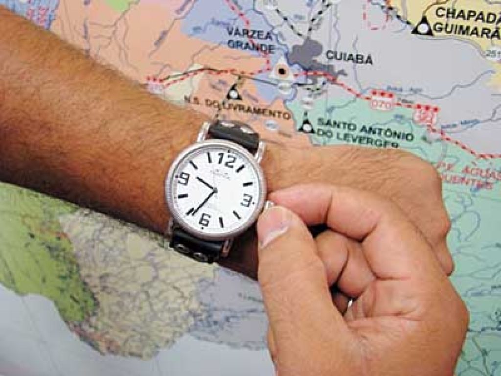 Horário de Verão chega ao fim da madrugada deste domingo