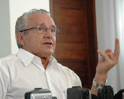 Indagado sobre seus planos para 2022, Zé Reinaldo faz um pedido: “deixa a vida me levar”