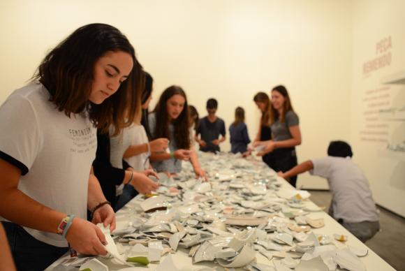 Exposição de Yoko Ono transforma o espectador em parte ativa de suas obras