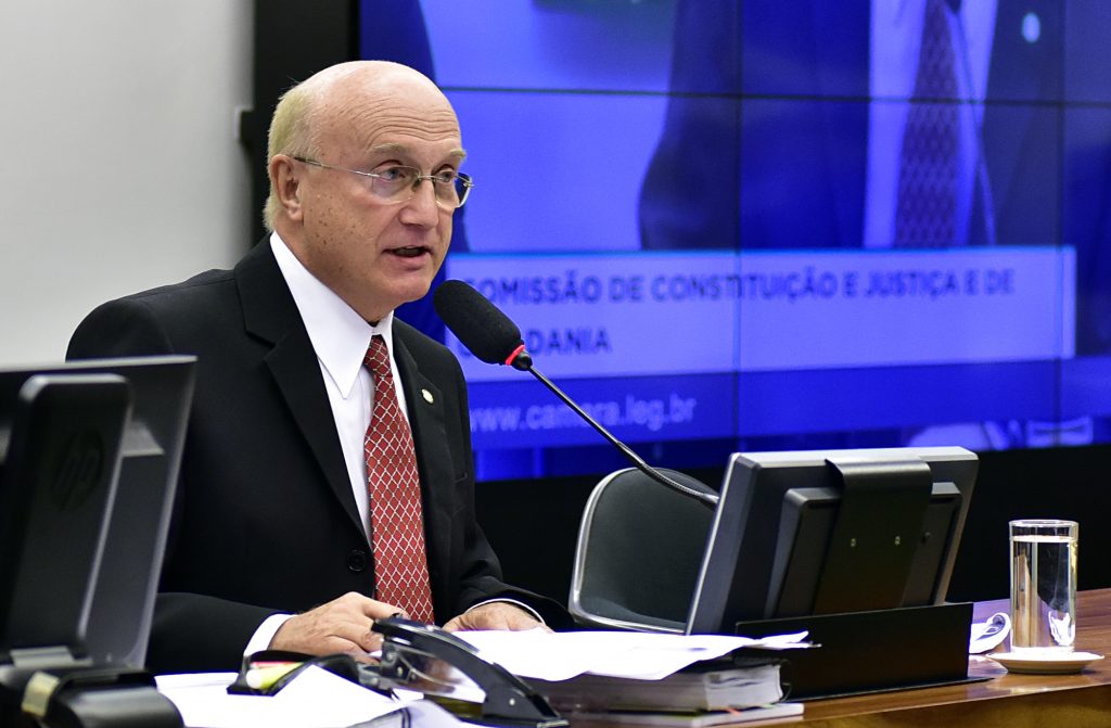Ministro da Justiça diz que está acompanhando pessoalmente ação da Polícia Federal em Viana