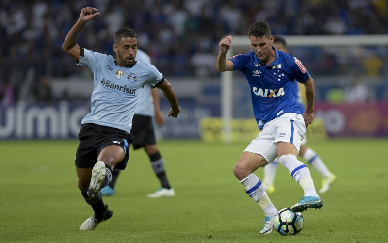 Grêmio empata com Cruzeiro e não vai para a Liderança