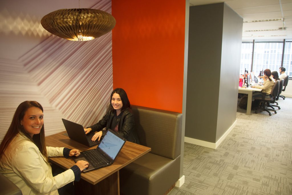 Suzano implanta sistema em que o empregado trabalha no local que se sentir melhor