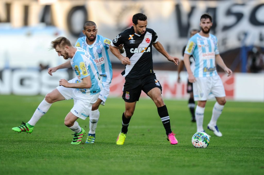 Vasco ganha Avaí e de Atlético em Atlético Furacão foge do rebaixamento