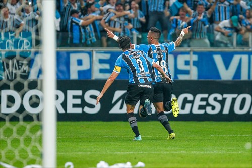 No duelo de tricolores, Grêmio vence São Paulo e Cruzeiro e Avaí ficam no empate
