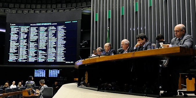 Debatedores elogiam proposta de reforma tributária em debate na Câmara