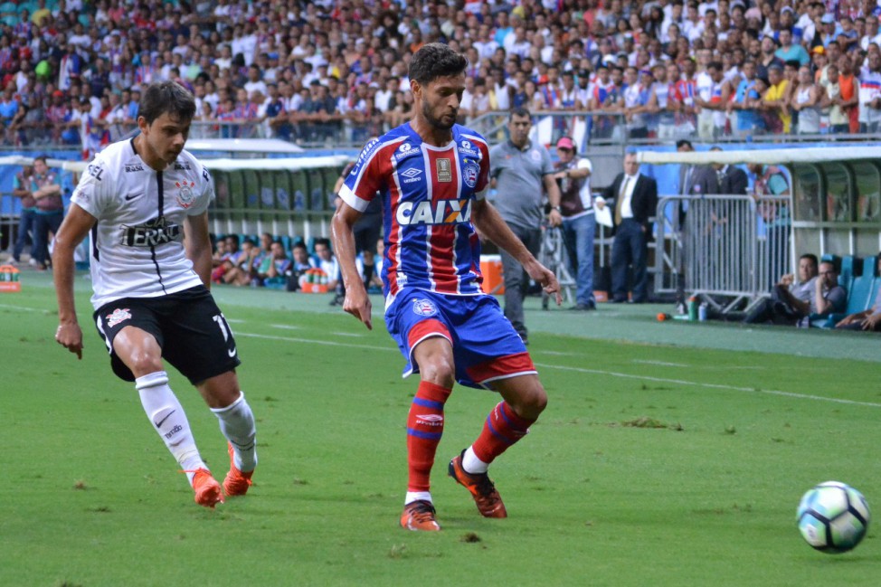 Bahia surpreende o líder Corinthians e Grêmio reassume temporariamente a vice-liderança