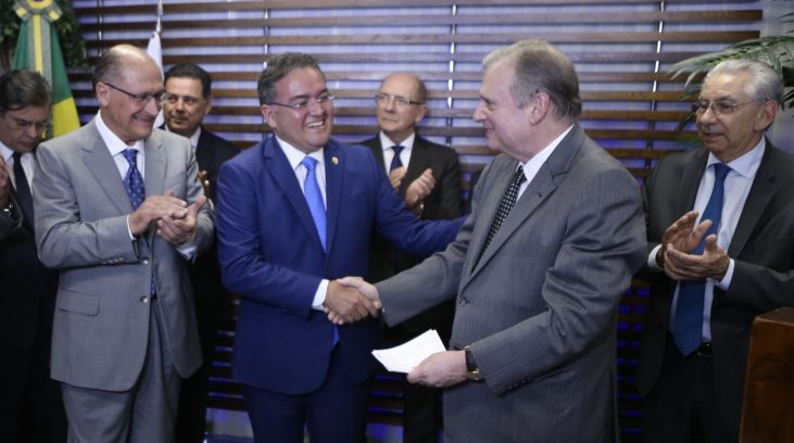 Roberto Rocha divulga documentos que comprovam filiação ao PSDB