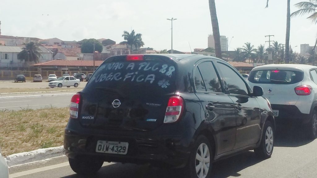 Motoristas de Uber fazem protestos em São Luís contra projeto que regulamenta aplicativo