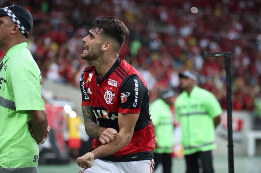 De virada, Flamengo vence Junior Barranquilha e tem vantagem do empate no jogo da volta