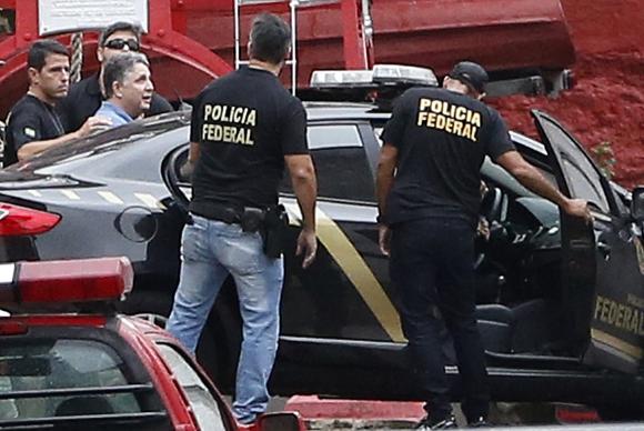 Garotinho é transferido de quartel dos Bombeiros para Cadeia de Benfica