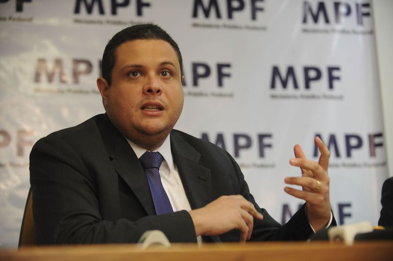 PGR quer impedir depoimento de procurador na CPMI da JBS