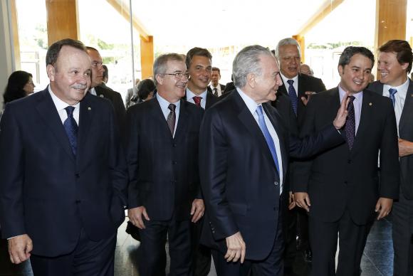 Temer reúne empresários e parlamentares para defender reforma da Previdência
