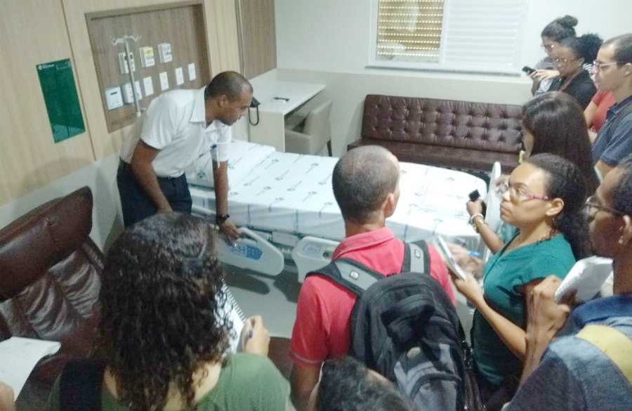 Alunos de Hotelaria da Universidade Federal visitam Hospital São Domingos