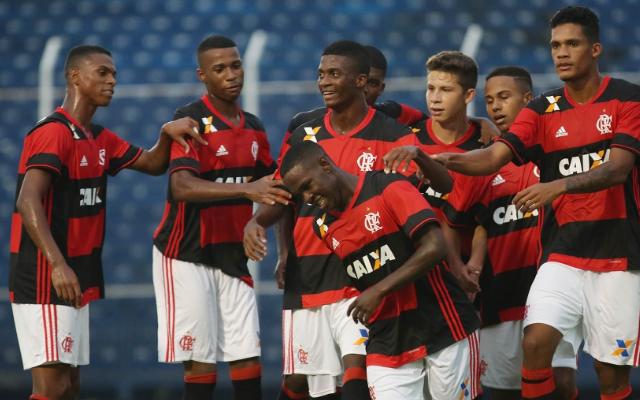 Meninos do Flamengo fazem final da Copa São Paulo de Futebol Júnior contra São Paulo ou Internacional