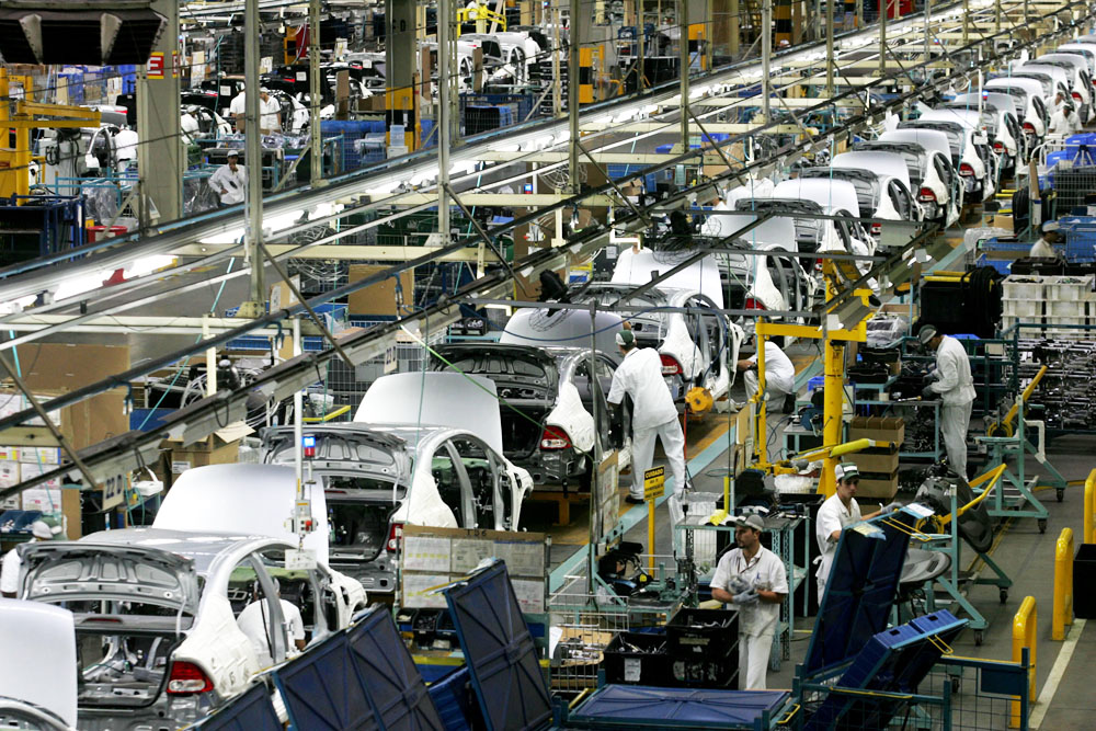 Pandemia de covid-19 praticamente paralisa produção de automóveis no mês de abril
