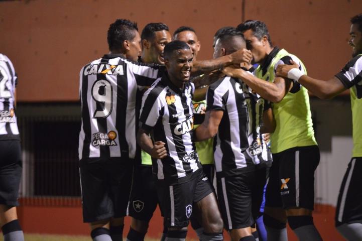 De técnico novo, Botafogo estreia na Taça Rio com vitória sobre Nova Iguaçu