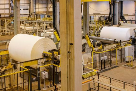 Pesquisa do IBGE aponta queda na produção industrial em novembro