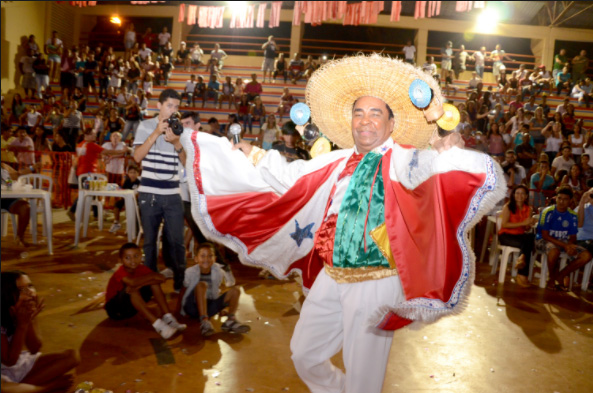 Pinduca, o Rei do Carimbó, é a principal atração do carnaval em São Luís neste domingo