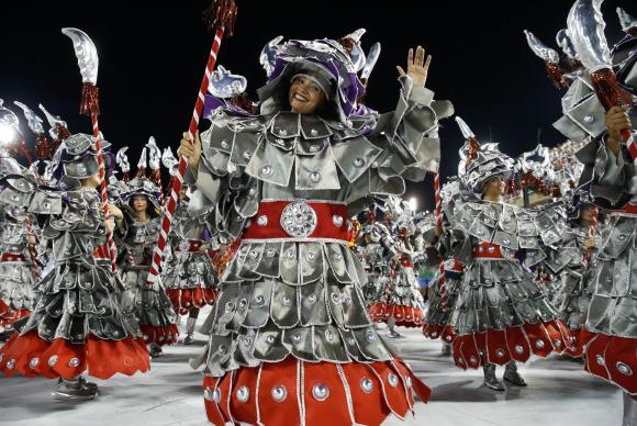 Liga das Escolas de Samba do Rio não rebaixar Grande Rio e Império Serrano