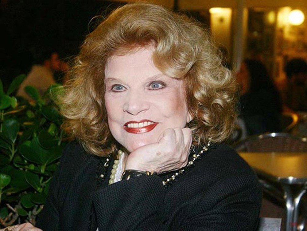 Tônia Carrero é velada no Theatro Municipal do Rio de Janeiro
