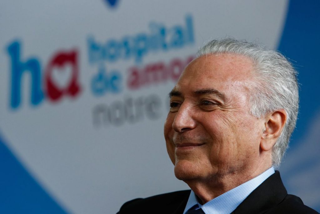 Jair Bolsonaro convida Michel Temer para chefiar missão humanitária no Líbano