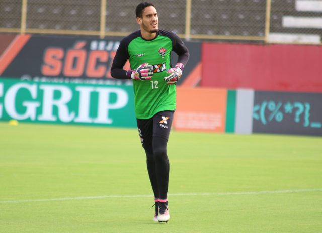 Vitória estreia goleiro novo nesta quinta-feira contra o Sampaio em Salvador