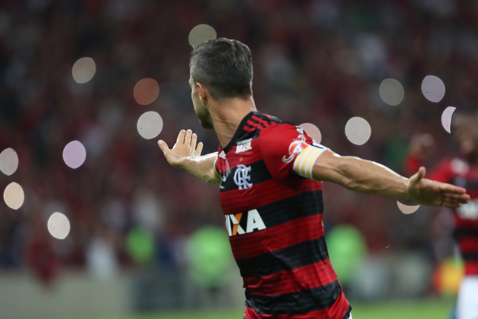 Flamengo derrota o Cruzeiro e garante título de vice-campeão brasileiro de 2018