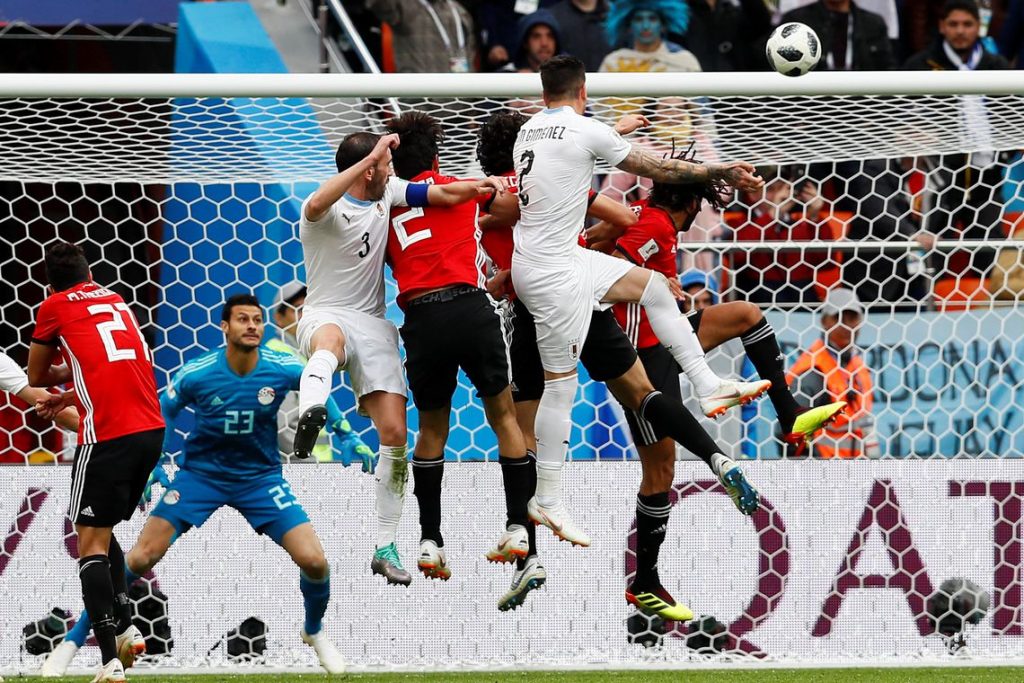Uruguai vence Egito com gol no fim do segundo tempo e Marrocos perde com gol contra