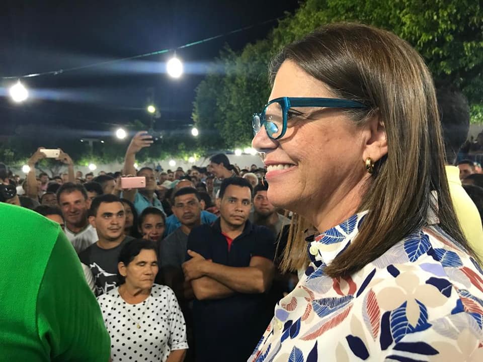 Em Lago da Pedra, Roseana é recebida com um “volta, Guerreira!”