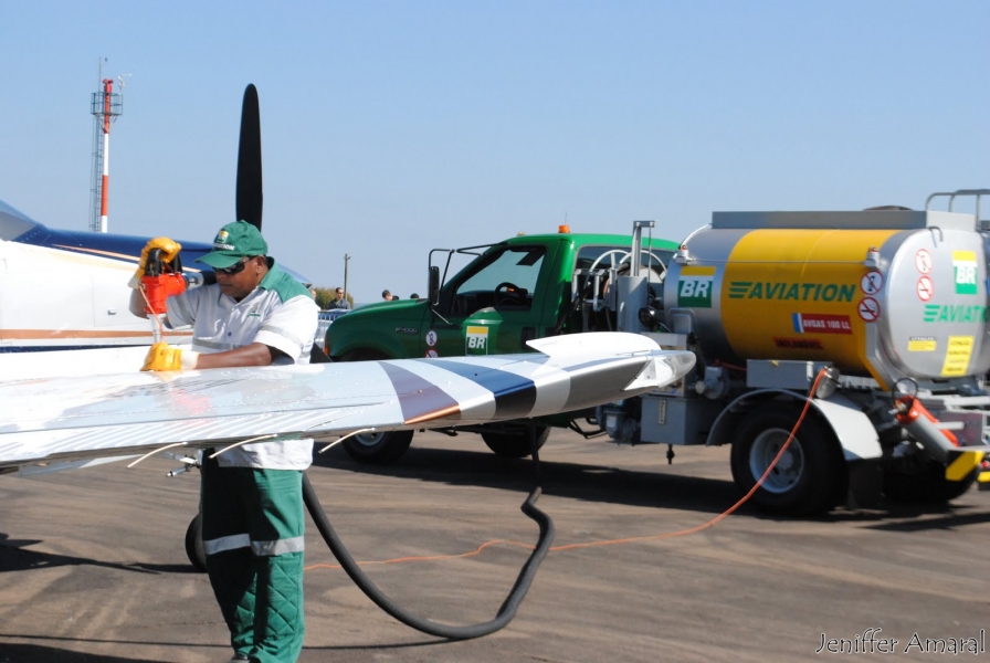 Petrobras anuncia aumento de 7,1% no preço do querosene de aviação