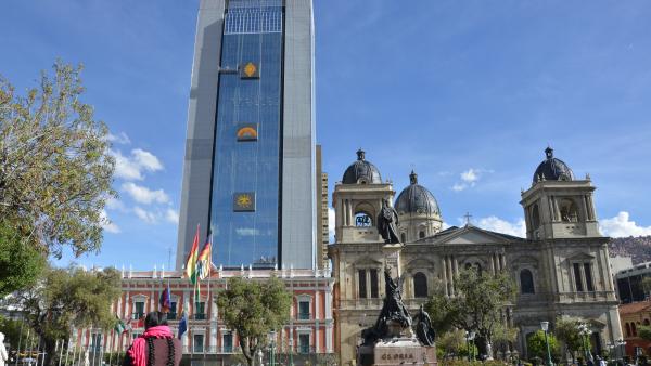 Em meio a polêmicas, Evo Morales inaugura nova sede do governo boliviano