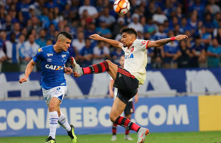 Flamengo e Corinthians vencem, mas estão fora das quartas de final da Libertadores