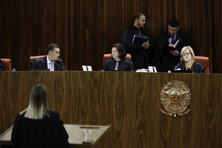 Ex-presidente Lula não pode ser candidato nem aparecer em propaganda, decide maioria do TSE