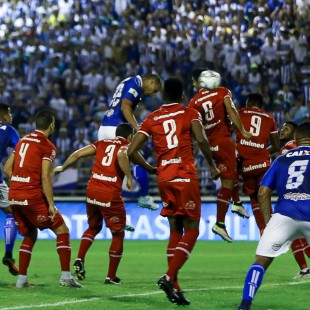 Derrotado em casa, de virada, CSA deixa escapar oportunidade de assumir liderança da Série B