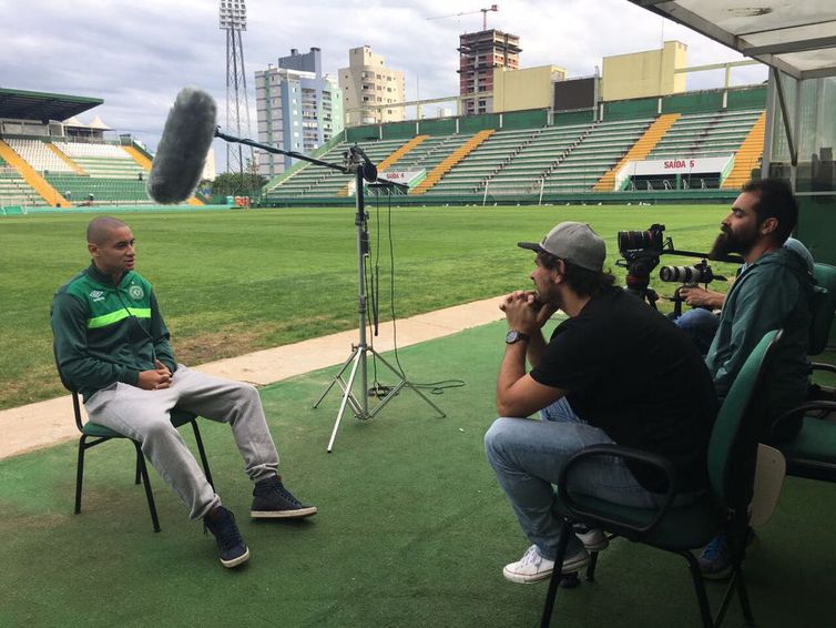 Cineasta uruguaio produz filme sobre a tragédia com o time da Chapecoense