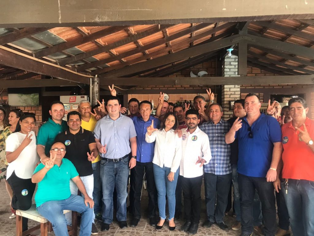 Lobão recebe apoio de prefeito e vereadores do município de Balsas