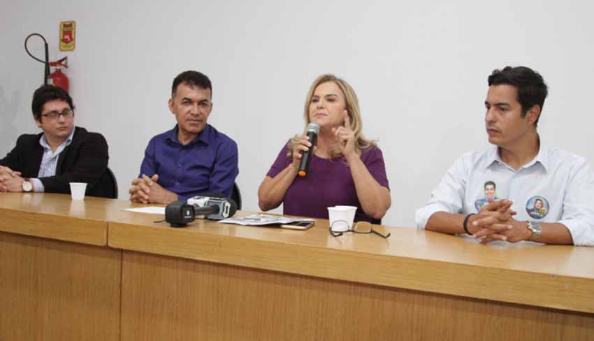 Ao descartar renúncia, Maura diz que Bolsonaro pediu para ela ficar longe de Flávio e de Roseana