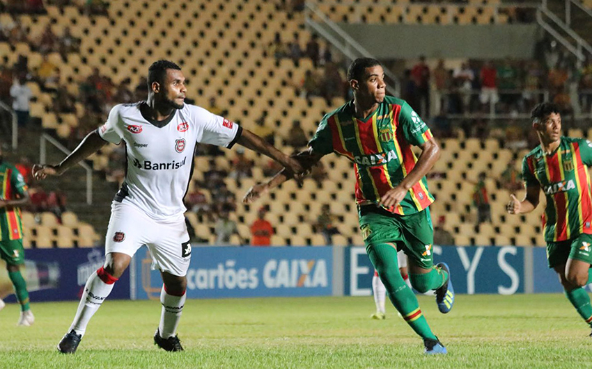 Sampaio vence Figueirense e mantém viva chances de se manter na Série B do Brasileiro