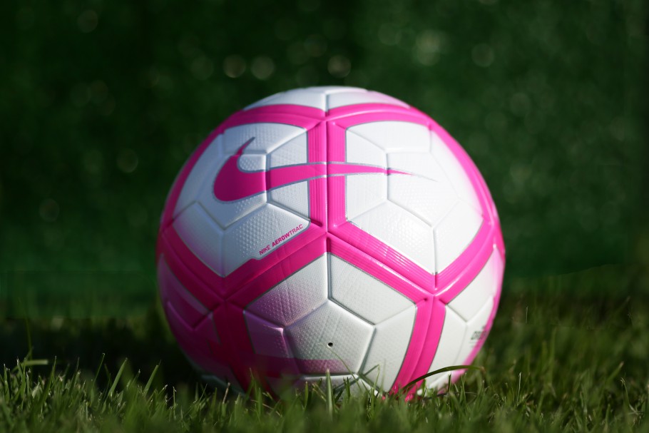 CBF adota bola especial no Brasileirão em apoio à campanha do Outubro Rosa