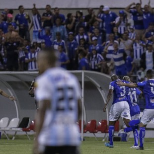 CSA volta a vencer e se mantém na briga pelo acesso para a Série A do Brasileirão