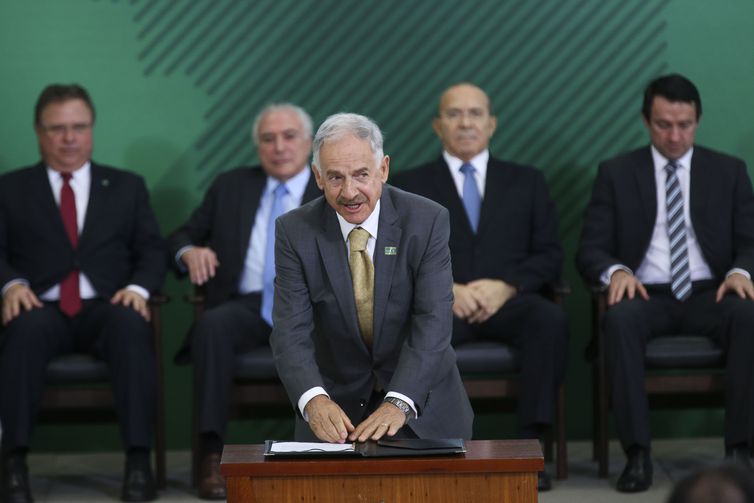 Novo presidente da Embrapa quer aproximar empresa de produtores