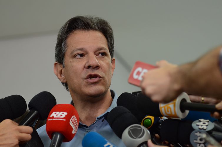 Haddad acusa Mourão de torturar cantor Geraldo Azevedo em 1969, mas militar tinha só 16 anos
