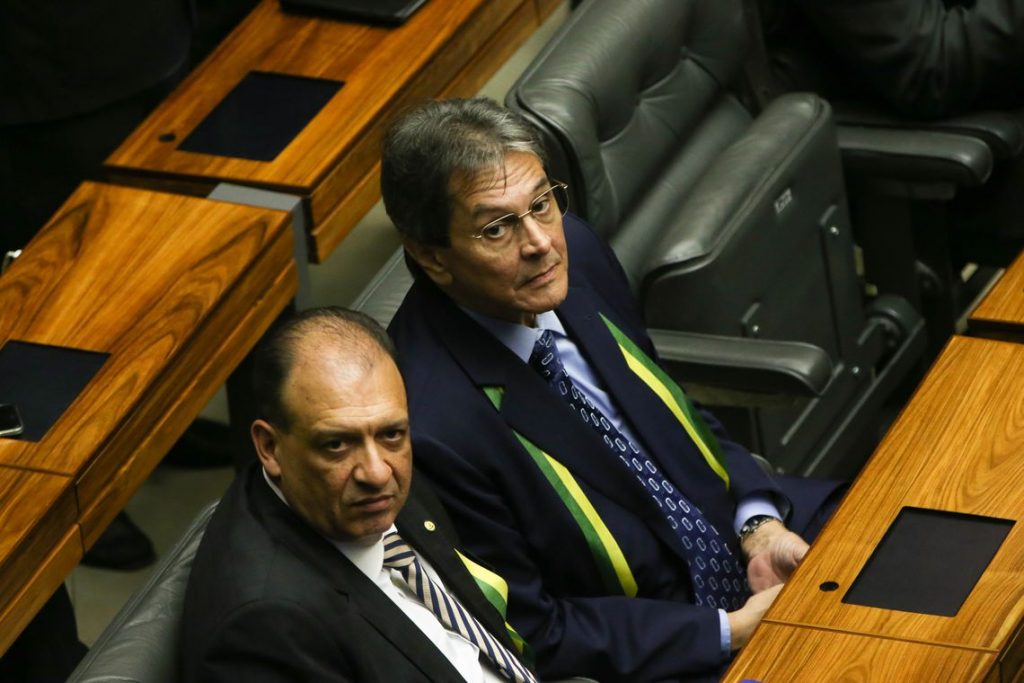 PTB anuncia apoio a Bolsonaro e PPS define posição nesta quarta