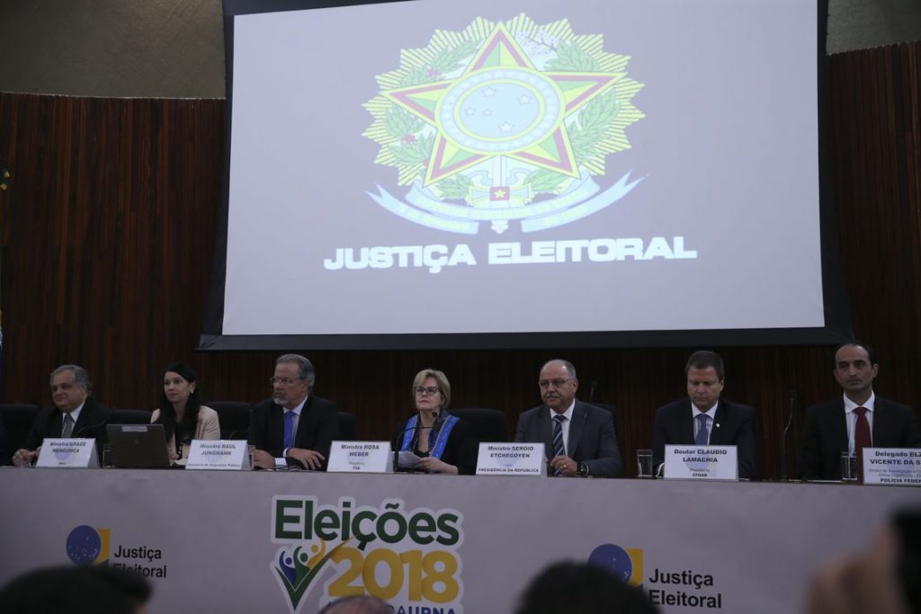 Presidente do TSE contesta questionamentos sobre processo eleitoral