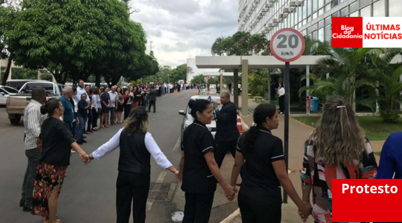 Servidores do Ministério do Trabalho protestam contra sua extinção
