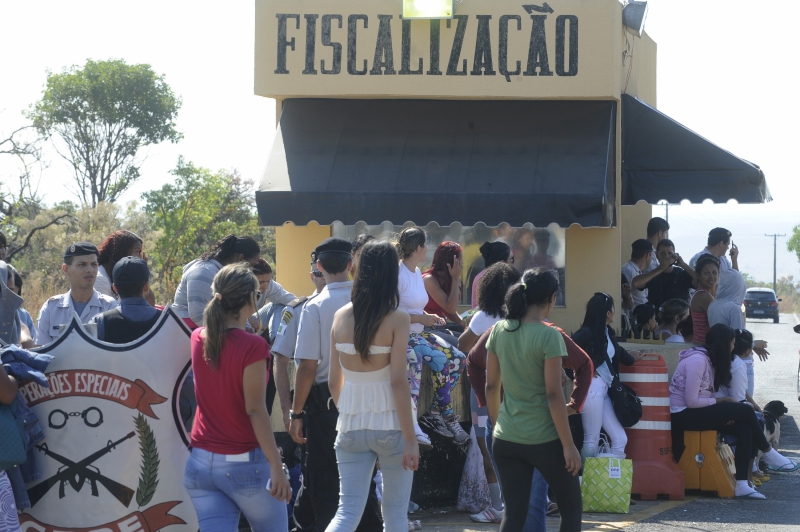 Moro defende fim de visitas íntimas a presos e parlatórios para detento falar com advogados