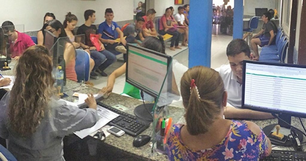 Ministério Público busca garantir transferência de alunos da extinta Uva