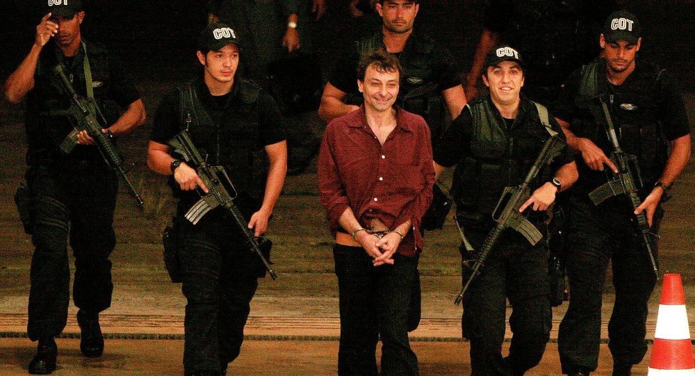 Foragido da Justiça Brasileira, Cesare Battisti é preso na Bolívia na madrugada deste domingo