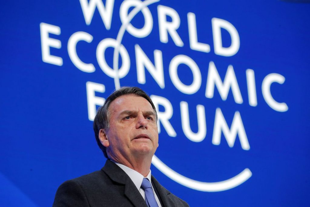 Bolsonaro é eleito Pessoa do Ano pela Câmara de Comércio Brasil-EUA