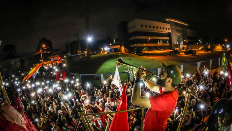 Desembargador proíbe manifestações do Movimento Lula Livre em frente à PF